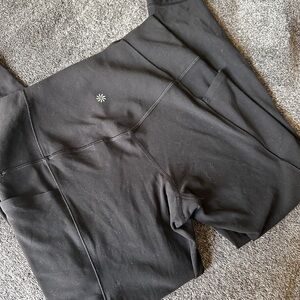 Athleta Black 7/8 Salutation Leggings with Pockets